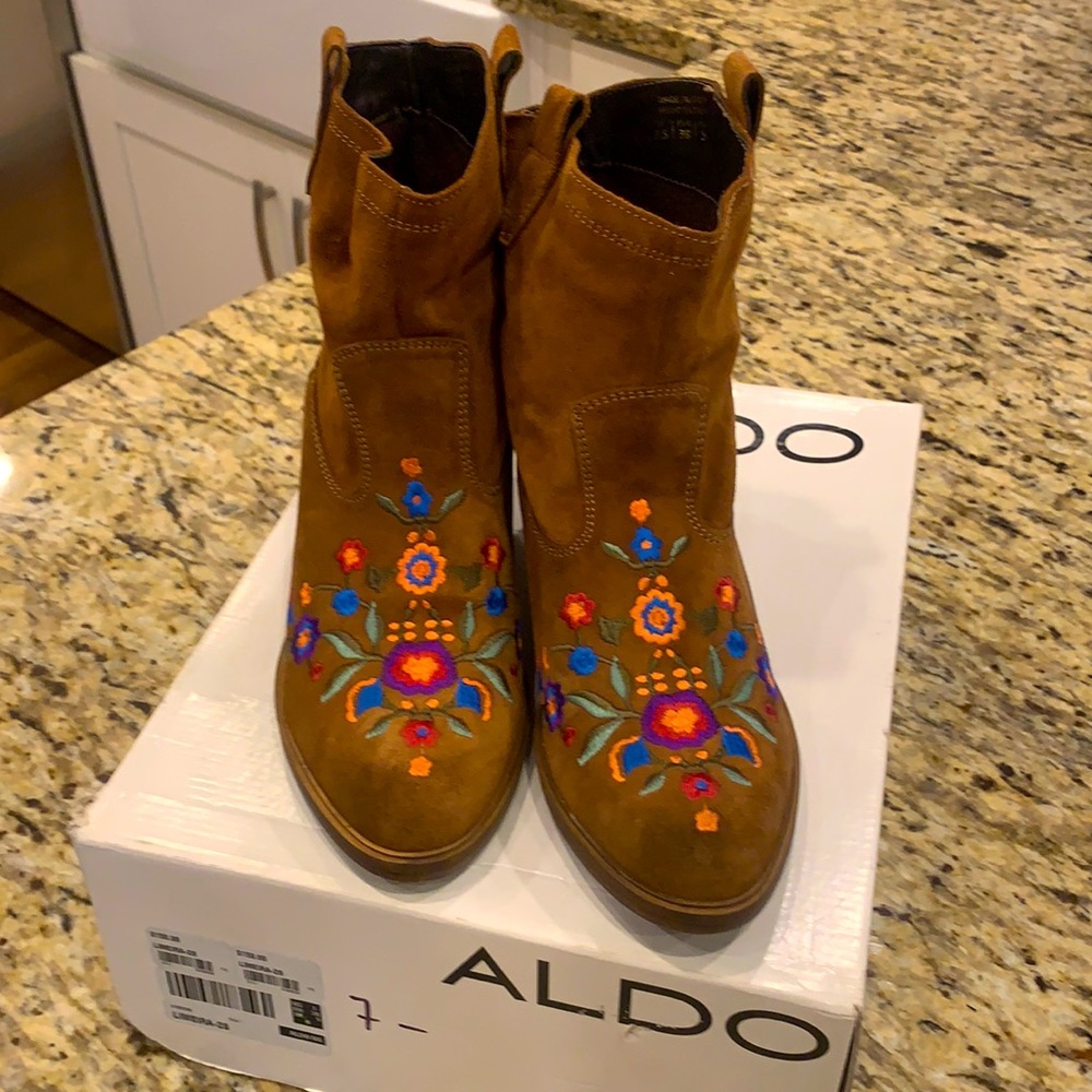 Aldo Liberia Suede Ankle Boots NWT